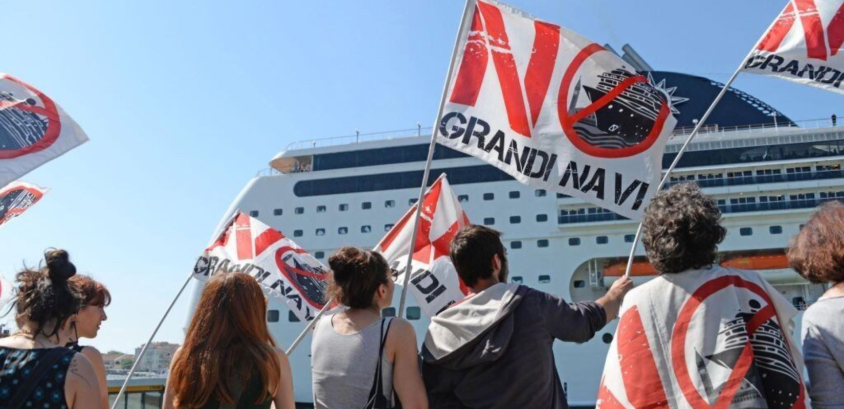 Ιταλία: Πλοίο έπεσε σε προβλήτα-Τέσσερις τραυματίες