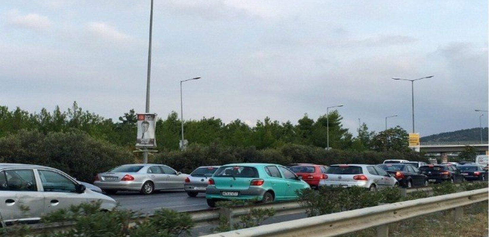 Θεσσαλονίκη: Ατελείωτο χάος στους δρόμους λόγω της βροχής - Μποτιλιάρισμα και καθυστερήσεις