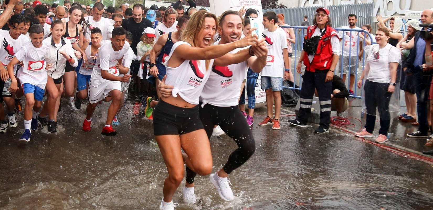 2ο Olympic Day Run: Η Θεσσαλονίκη έτρεξε υπό βροχή (photos+videos)