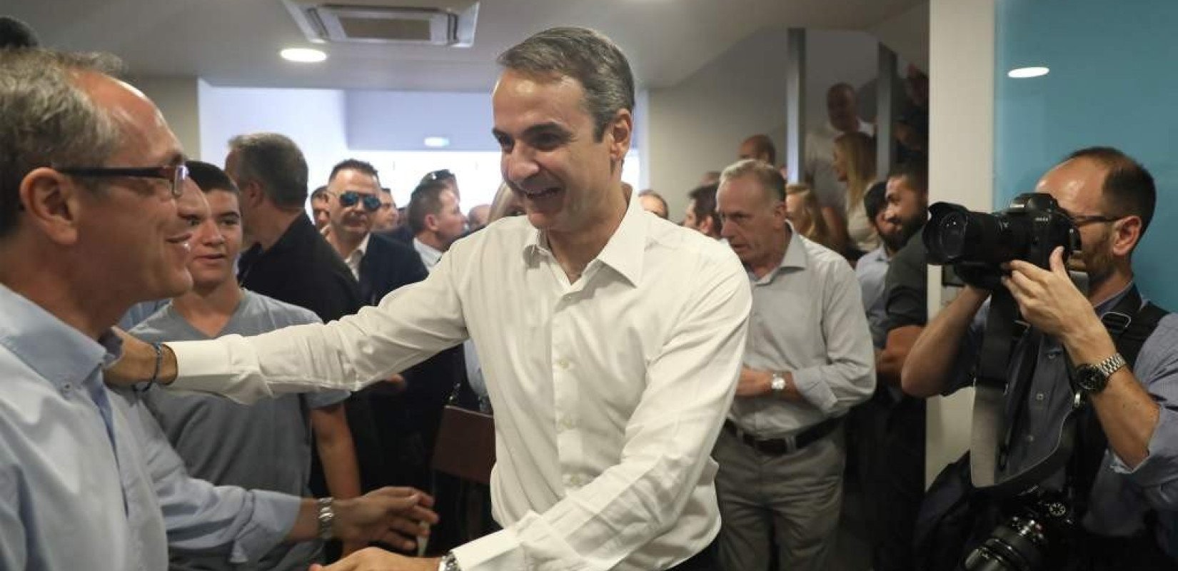 Τον Κυριάκο Μητσοτάκη συνεχάρη ο Αλέξης Τσίπρας