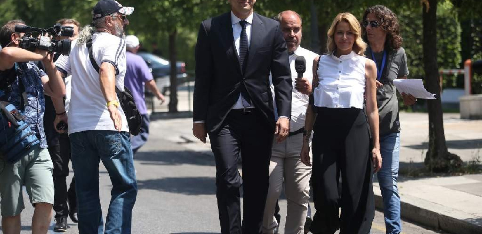 Αιφνιδιαστική επίσκεψη του Βασίλη Κικίλια στον Ευαγγελισμό