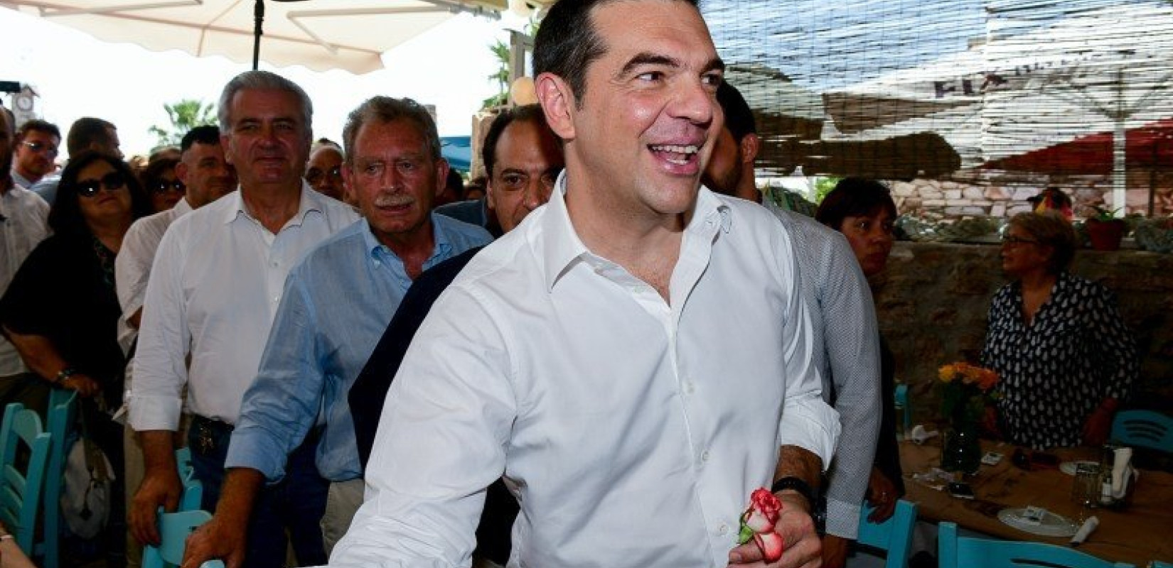Κρύα μπίρα για τον πρωθυπουργό πριν τις εκλογές