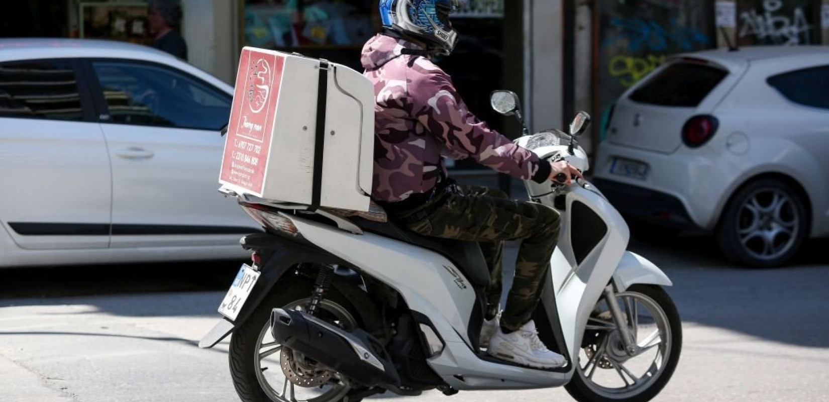 Καύσωνας «Κλέων»: Απαγόρευση delivery από 12:00 – 17:00 