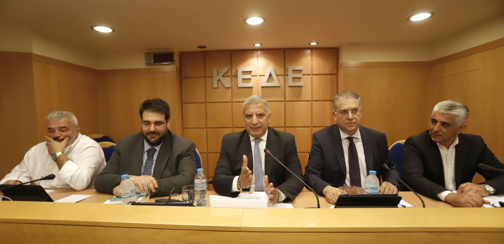  Τη Δευτέρα στη Βουλή η νομοθετική ρύθμιση για την κυβερνησιμότητα στην αυτοδιοίκηση