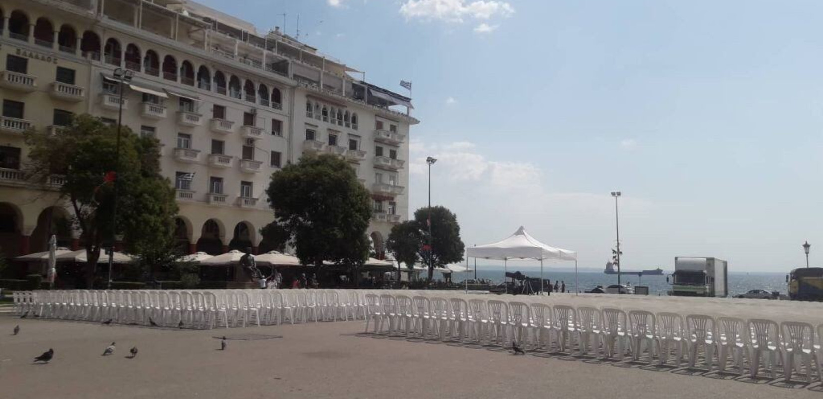Σινεμά κάτω από τ' αστέρια στην Πλατεία Αριστοτέλους