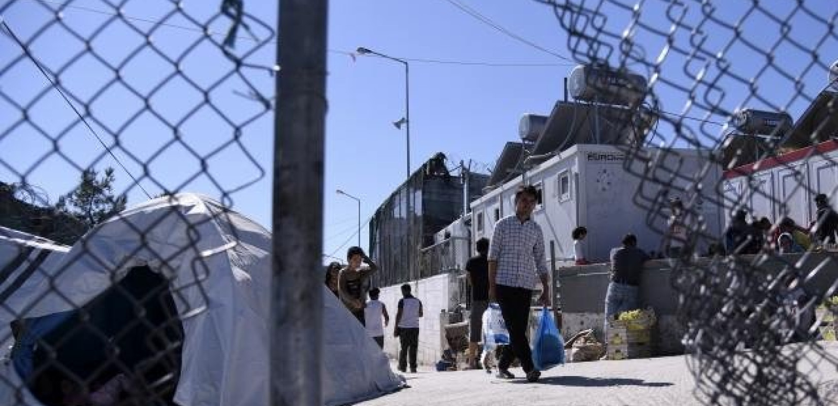 Μόρια: Νεκρό 6χρονο παιδί από φωτιά στον καταυλισμό (Βίντεο)