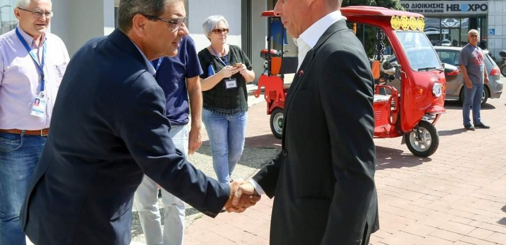 Θεσσαλονίκη: Περιοδεία Βαρουφάκη στα περίπτερα της 84ης ΔΕΘ