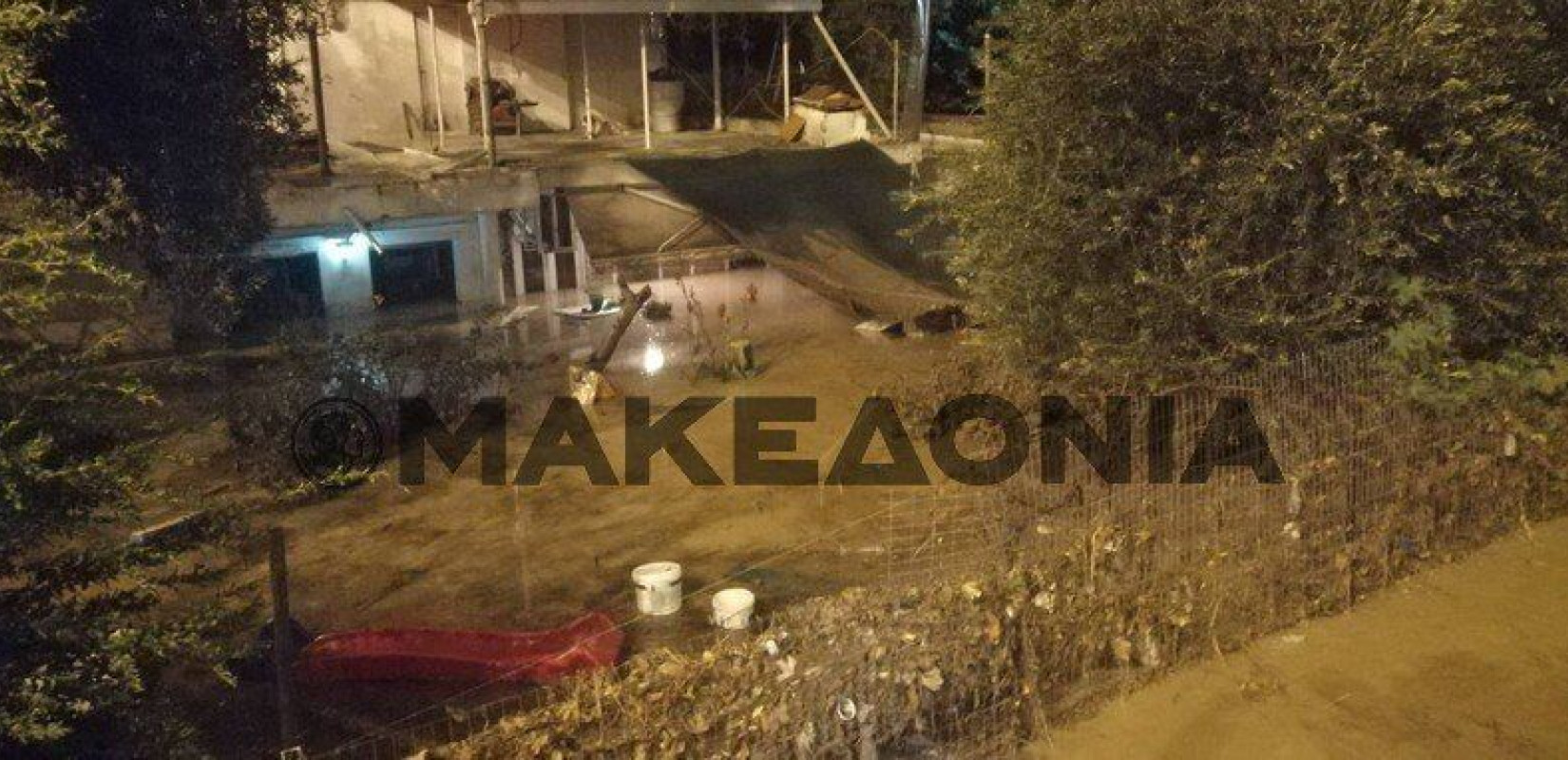 Απεγκλωβισμοί στη Θεσσαλονίκη - Σε συναγερμό οι αρχές λόγω βροχής (Βίντεο - Φωτο) 