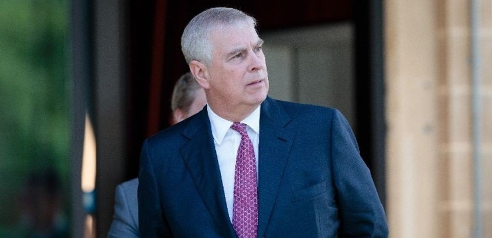 Ο πρίγκιπας Άντριου επιχειρεί να «κλείσει το στόμα» της γυναίκας που επιτέθηκε σεξουαλικά