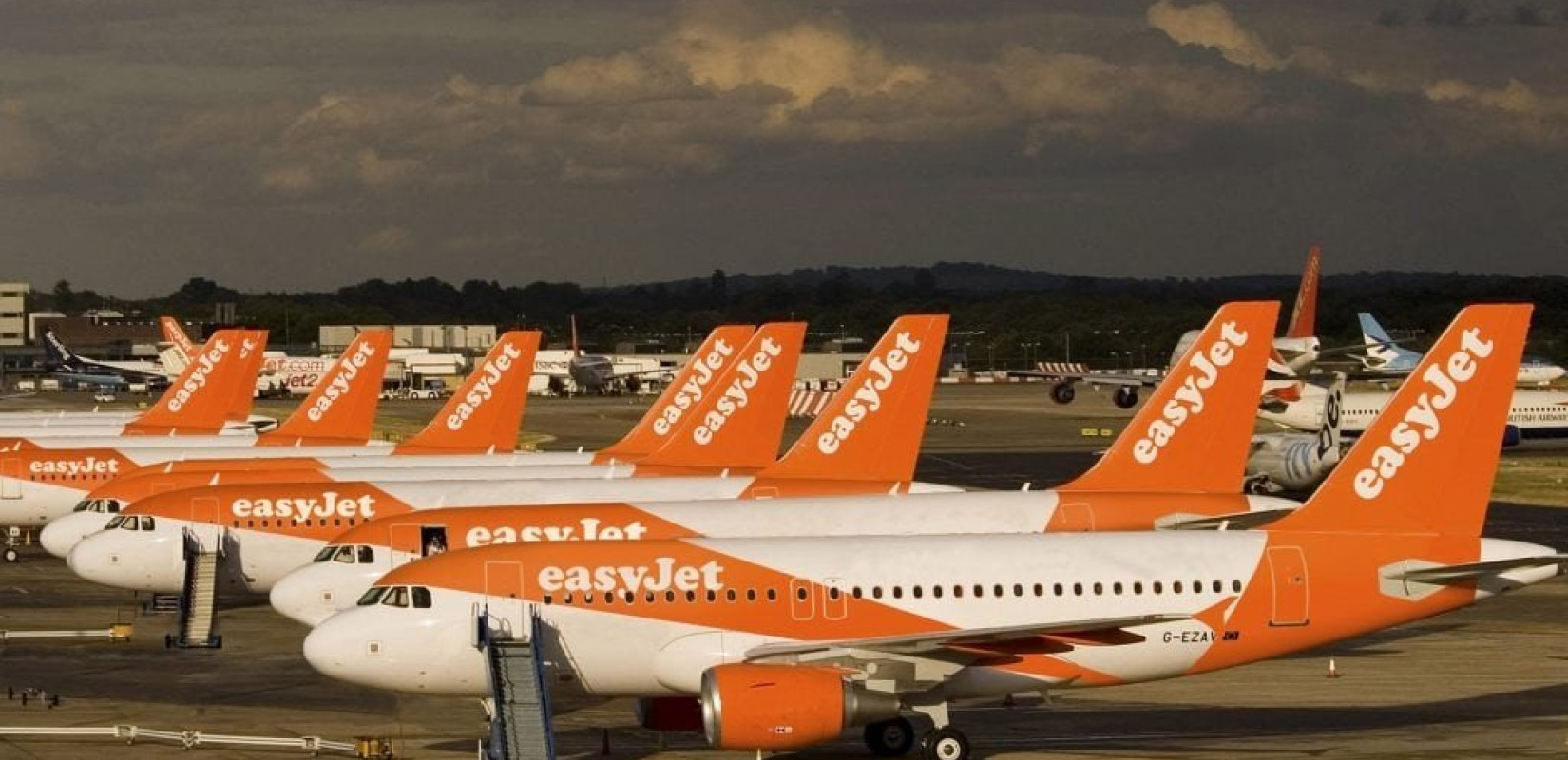 Η easyjet ανακοίνωσε ακυρώσεις 1.700 πτήσεων