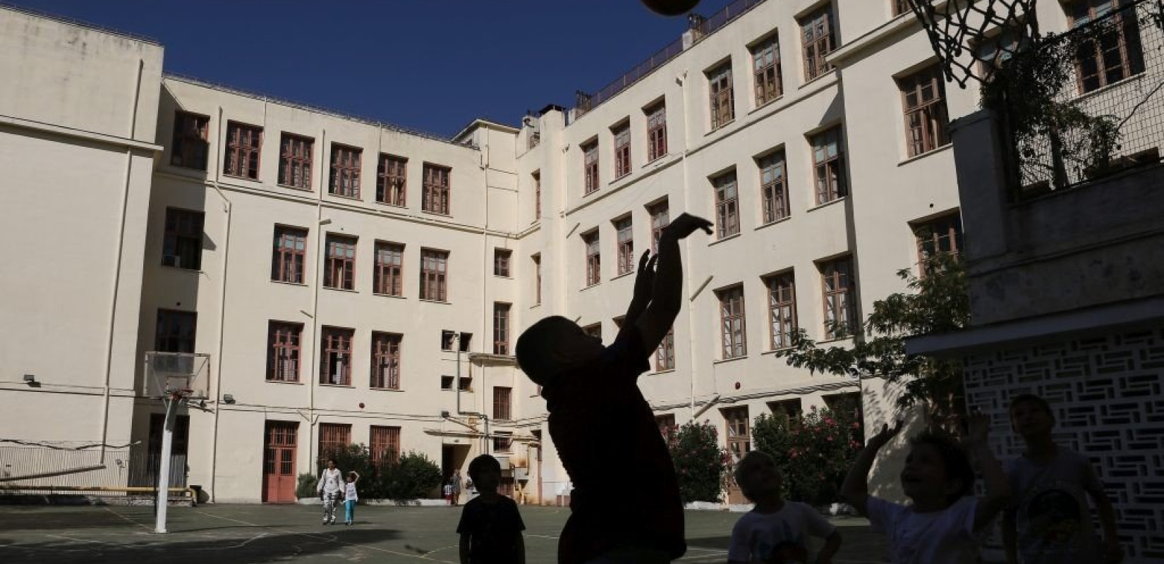Σχολεία: Χωρίς μαθήματα αλλά με... απουσίες την Παρασκευή