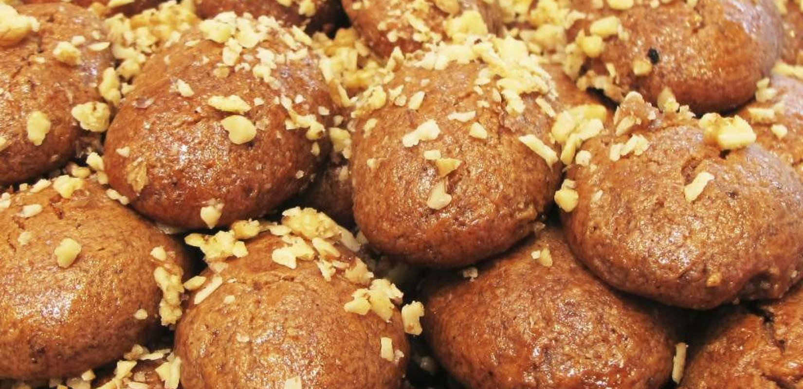 Θεσσαλονίκη: Προηγείται το μελομακάρονο στη... μάχη με τον κουραμπιέ