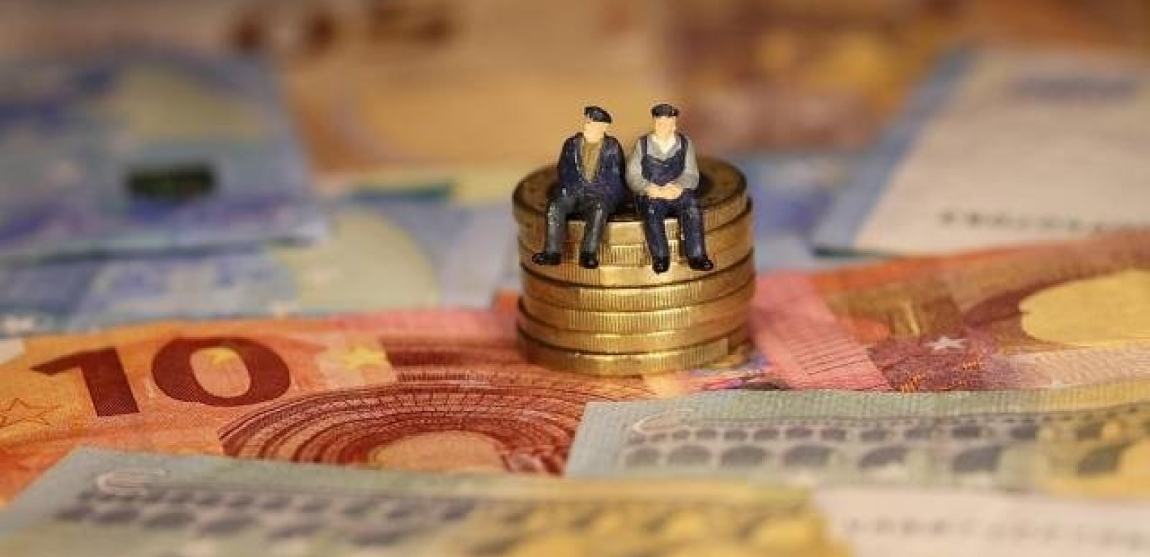 Αντίστροφη μέτρηση για τις συντάξεις Σεπτεμβρίου – Οι ημερομηνίες πληρωμής από e-ΕΦΚΑ