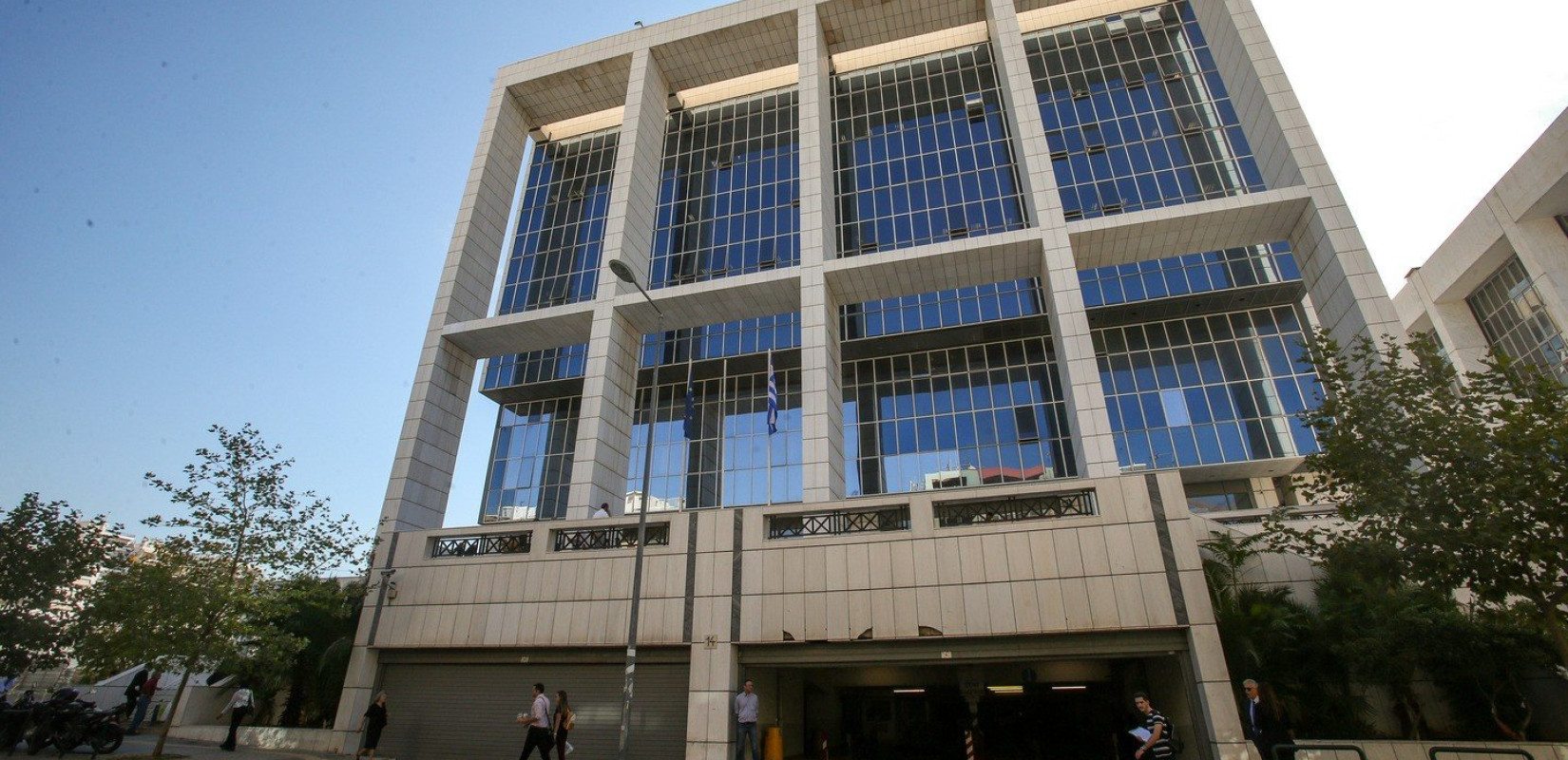 Επεισόδιο με μαχαιριές έξω από το Εφετείο Αθηνών - Οπαδικά τα αίτια 