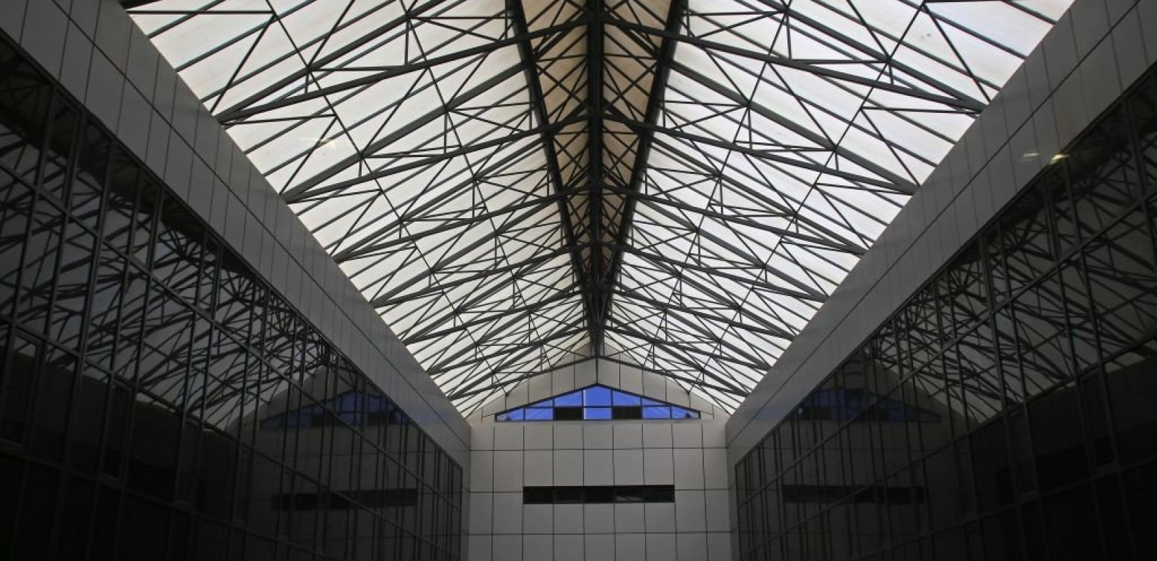 «Δεν έχουν ουδέποτε διαπιστωθεί έκνομες ενέργειες της Ελλάδας», απαντά το υπ. Μετανάστευσης σε έκθεση του ΟΗΕ 