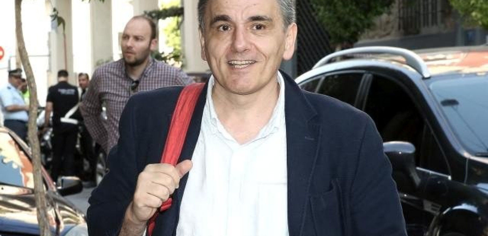 Ευκλ. Τσακαλώτος: Σε εξέλιξη το σχέδιο «το μεγάλο ψάρι να φάει το μικρό»