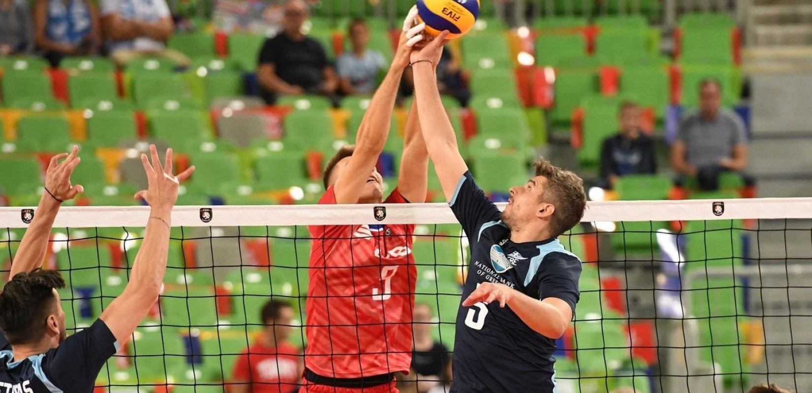 Ντίμα Φιλίποφ: "Χάνονται ζωές κι εμείς θα παίζουμε βόλεϊ;"