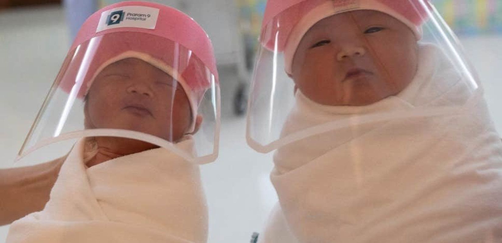 Κορονοϊός: Στην Ταϊλάνδη τα νεογέννητα έχουν τις δικές τους μάσκες (Φωτ.)