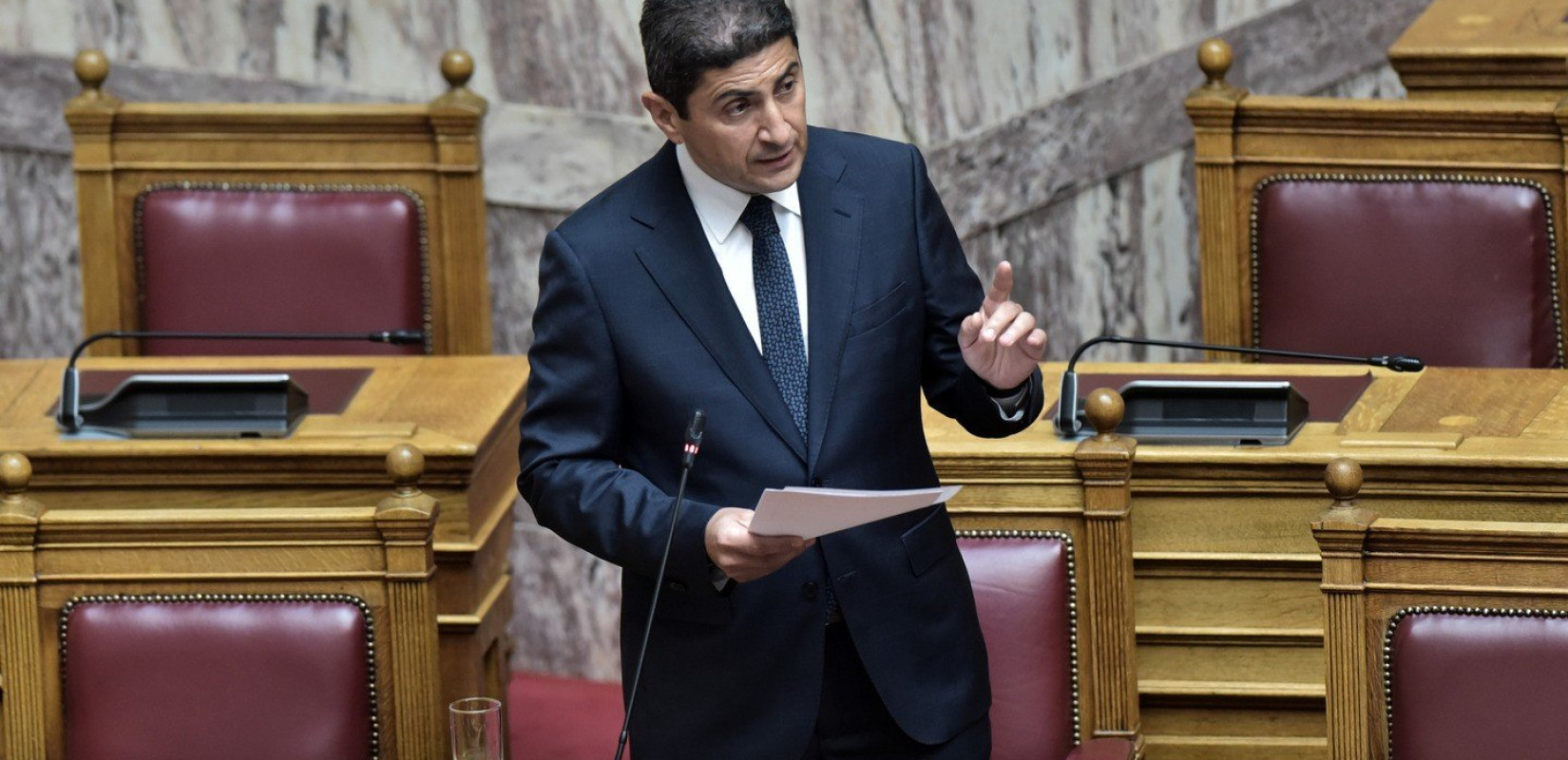 Υφυπουργείο Αθλητισμού: Πρόσκληση σε UEFA, ΕΠΟ και Super League ενόψει της συζήτησης στη Βουλή