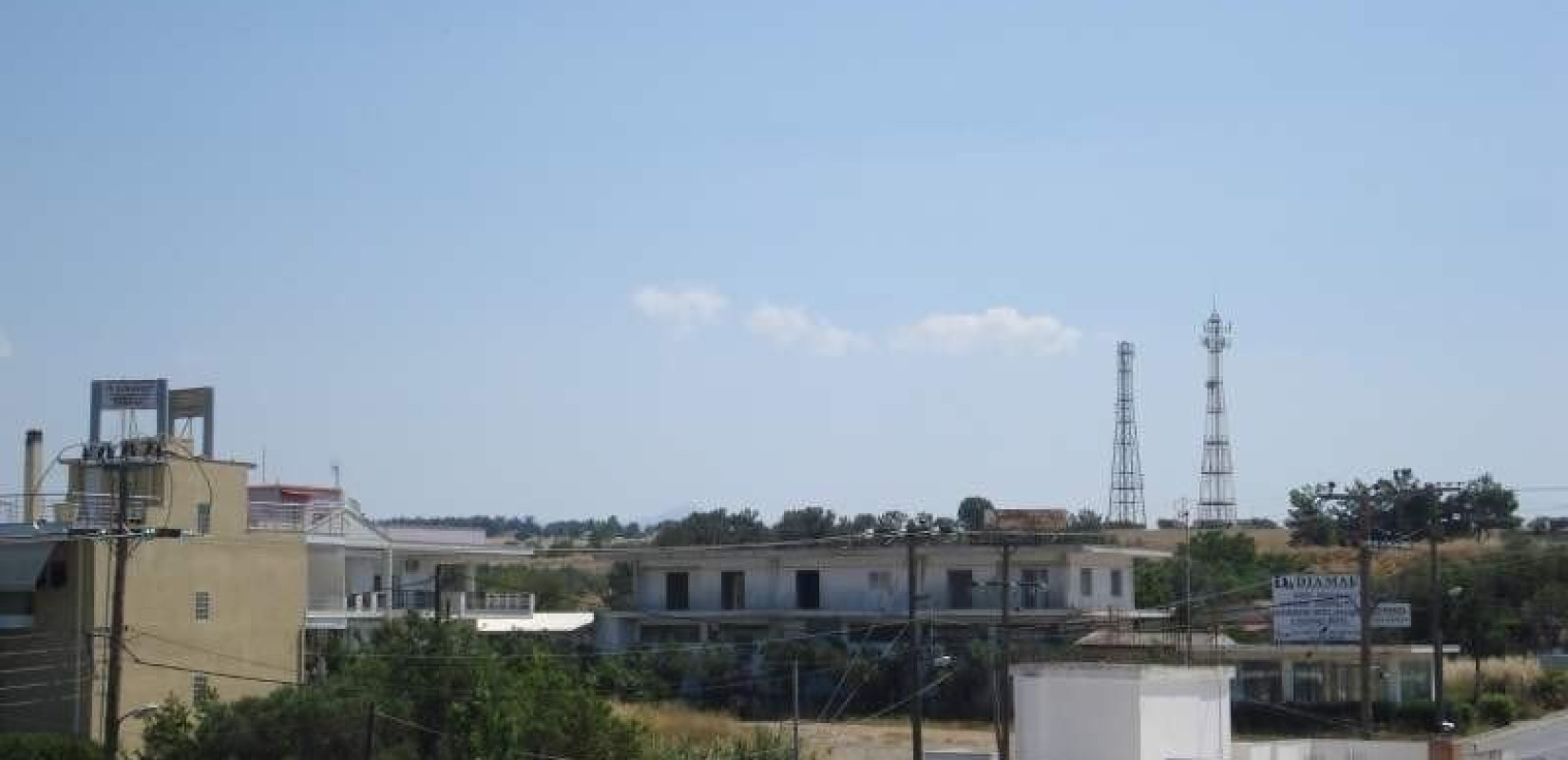 Απλοποιείται η αδειοδότηση για την εγκατάσταση κεραιών