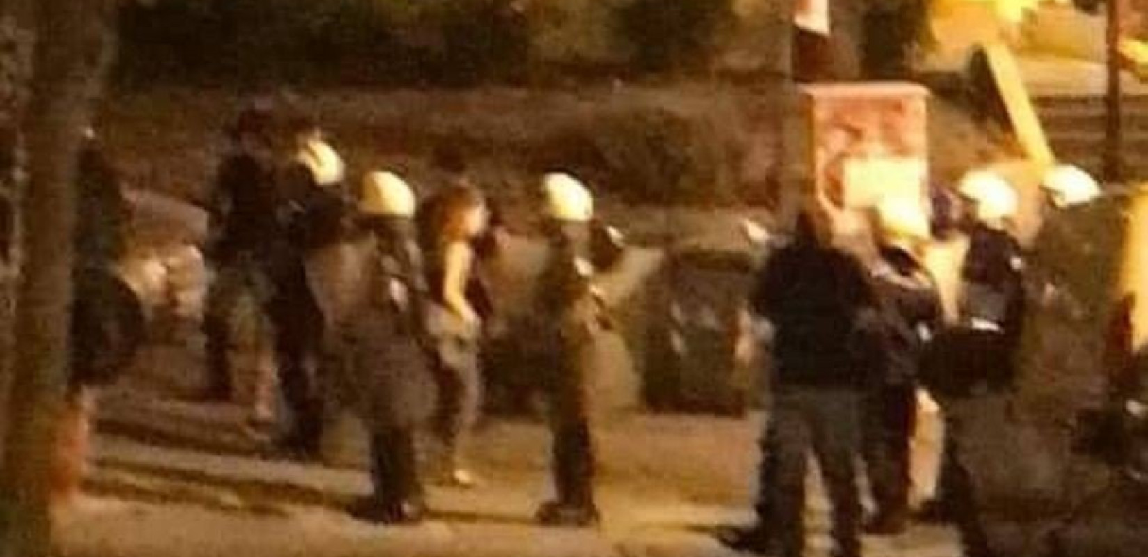 Νεολαία ΣΥΡΙΖΑ: Η βίαιη έφοδος των ΜΑΤ στην Άνω Πόλη θυμίζει σκοτεινές εποχές (φωτ.)