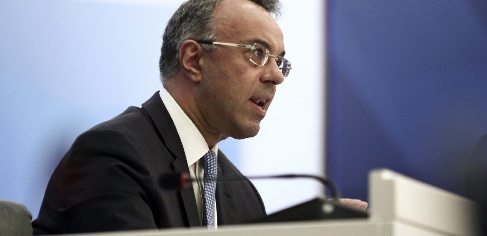 Τα μέτρα οικονομικής στήριξης παρουσιάζει ο Χρ. Σταϊκούρας (Live)