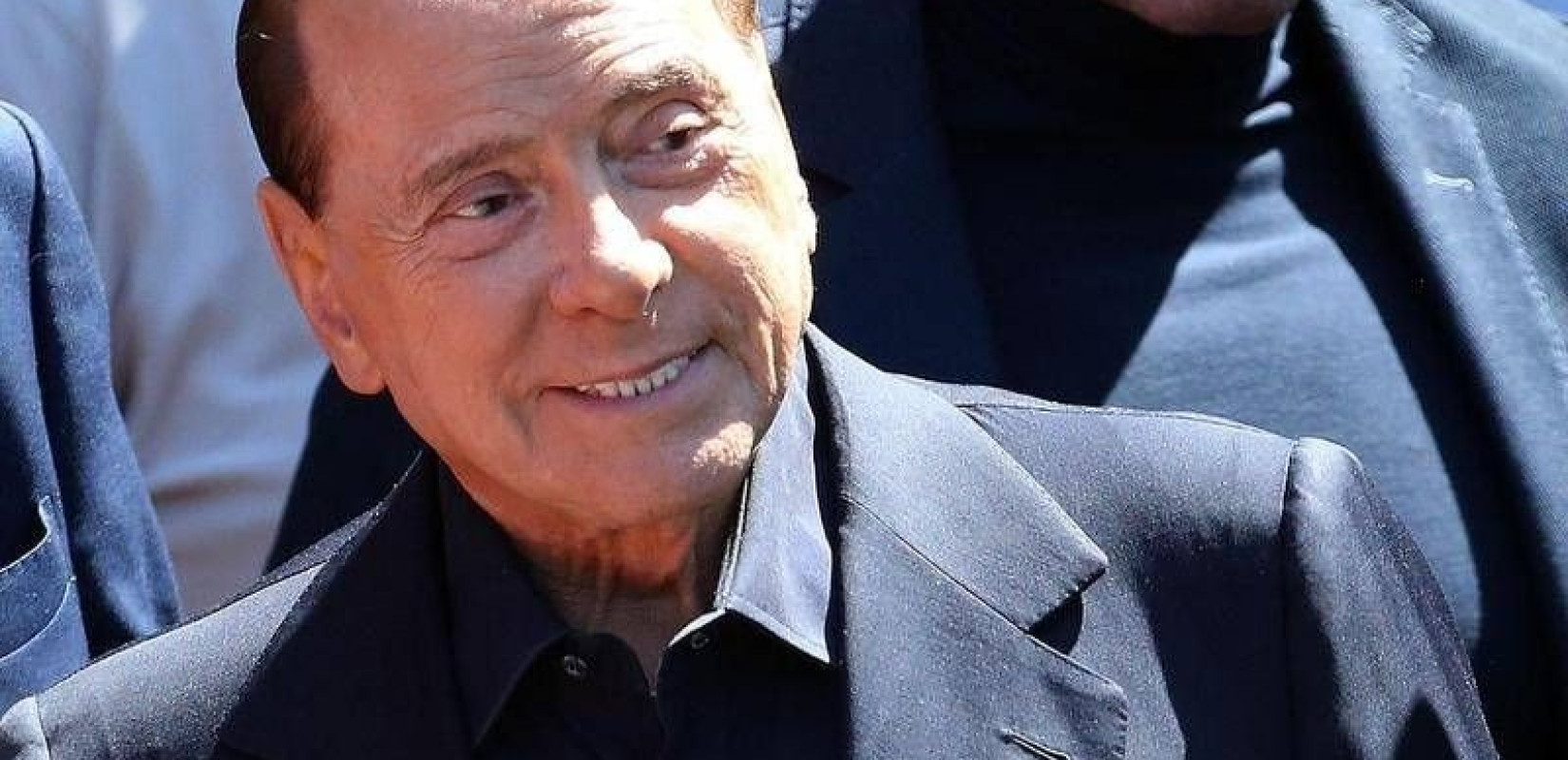 Ιταλία: Βελτιώνεται η λειτουργία του αναπνευστικού και των νεφρών του Μπερλουσκόνι