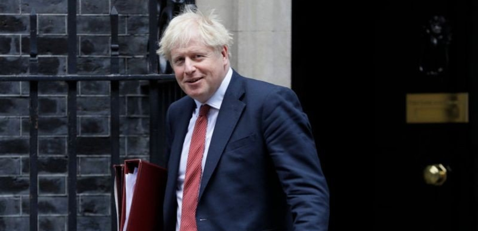 Κορονοϊός - Αγγλία: Ο Μπ. Τζόνσον σκέφτεται να εμβολιαστεί μπροστά στις κάμερες