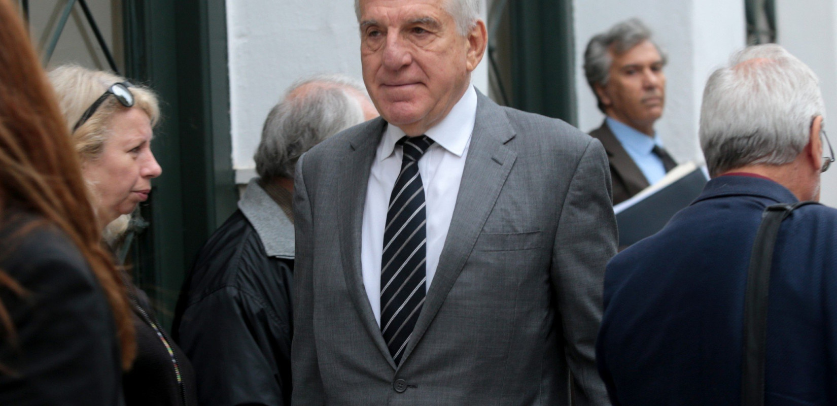 Συνεχίζεται η απολογία του Γ. Παπαντωνίου