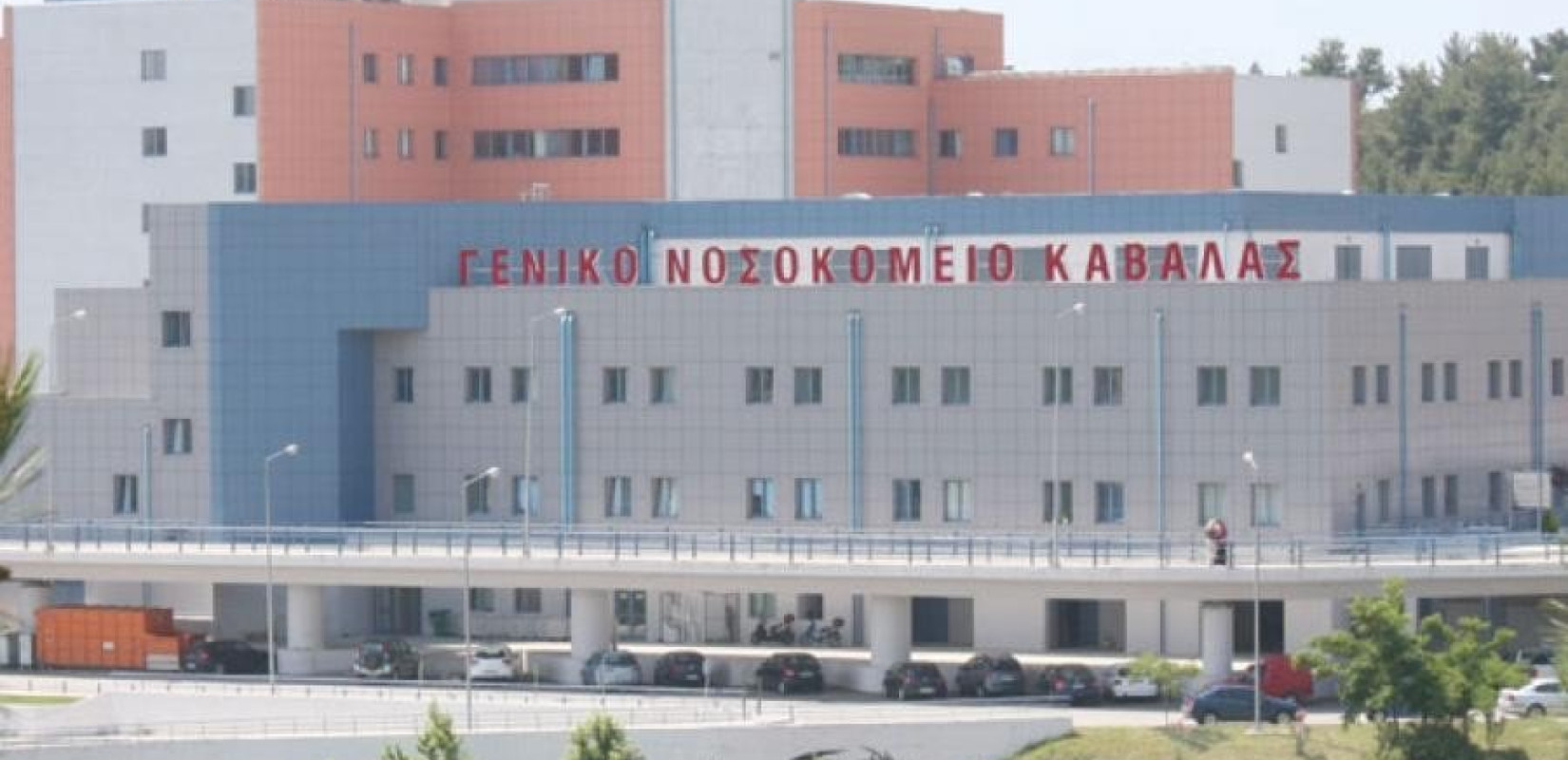 Καβάλα: Κρίσιμη η κατάσταση της 13χρονης που τραυματίστηκε παίζοντας σε παιδική χαρά 