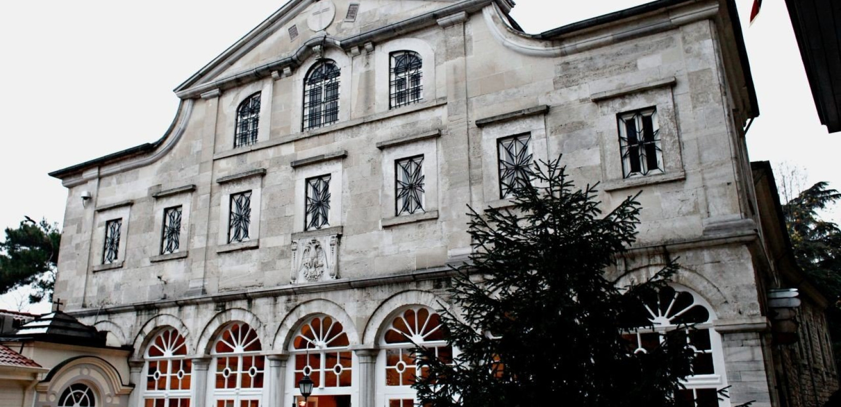 Οικουμενικό Πατριαρχείο: Η Εκκλησία δεν αποδέχεται σύμφωνα συμβίωσης ετερόφυλων ή ομόφυλων αλλά... τους αντιμετωπίζει με αγάπη