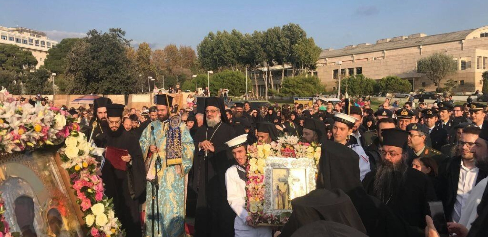 Η Θεσσαλονίκη υποδέχτηκε την Παναγία του Όρους των Ελαιών και τον Τίμιο Σταυρό (φωτ. - βίντεο)