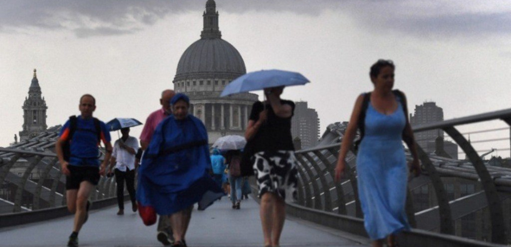 Δύο νεκροί από την καταιγίδα Κάλουμ στην Βρετανία