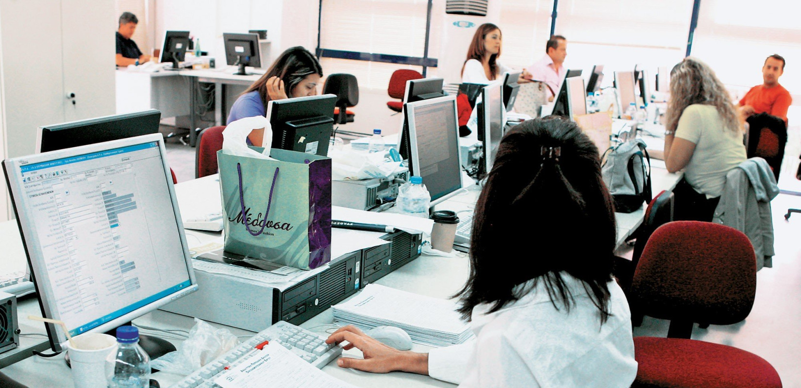 Έρχονται επιβράβευση και μπόνους στους παραγωγικούς δημοσίους υπαλλήλους (Βίντεο)