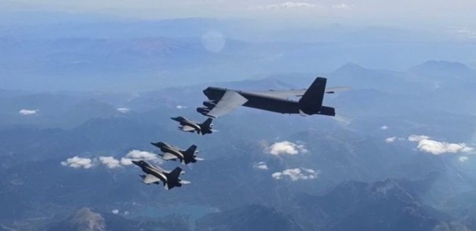 Τουρκία: Μαχητικά F-16 κατέρριψαν drone που πλησίαζε από τη Μαύρη Θάλασσα