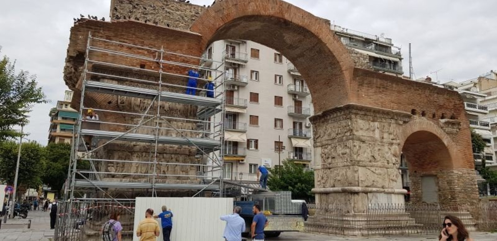 Θεσσαλονίκη: Σκαλωσιές στην Καμάρα για να «ξεσκονιστεί»	