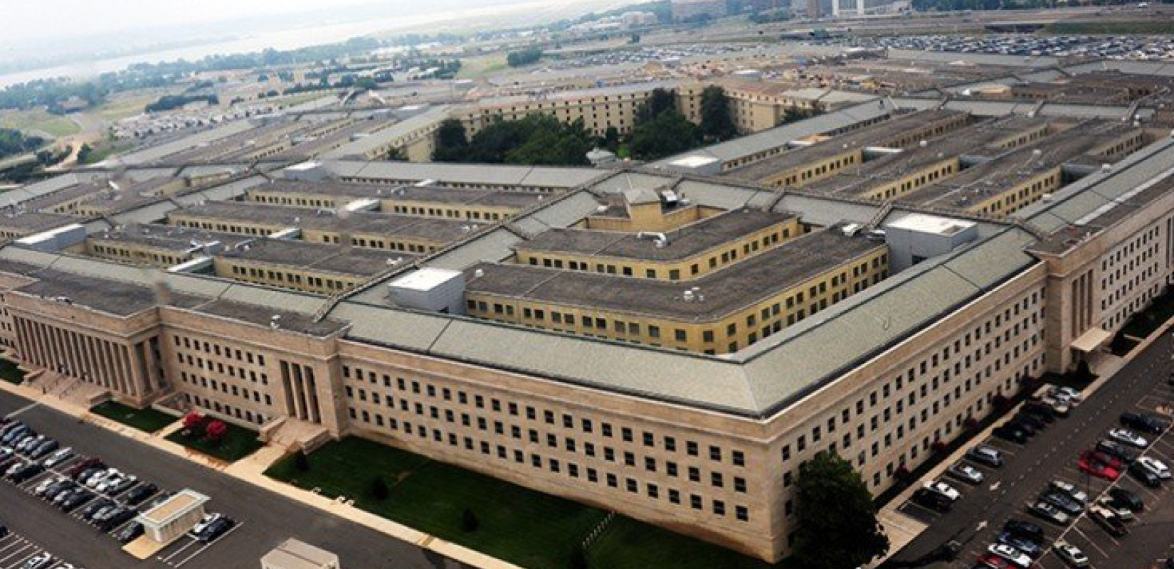 Οι ΗΠΑ αποτιμούν τους κινδύνους της διαρροής διαβαθμισμένων εγγράφων