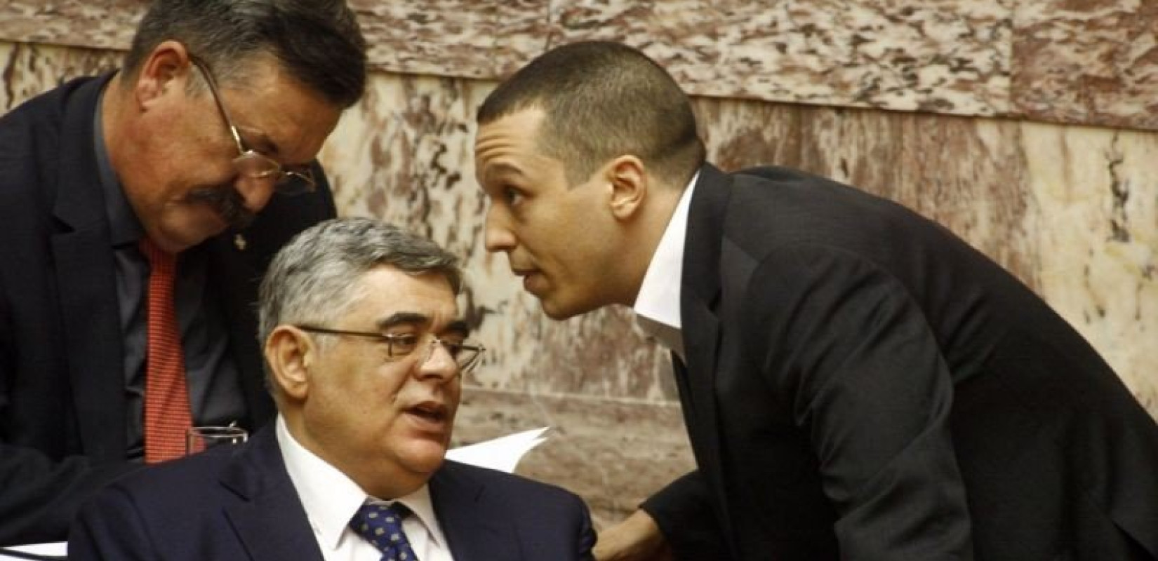 Κατατέθηκε στη Βουλή η τροπολογία-μπλόκο για το φασιστικό κόμμα του Η. Κασιδιάρη