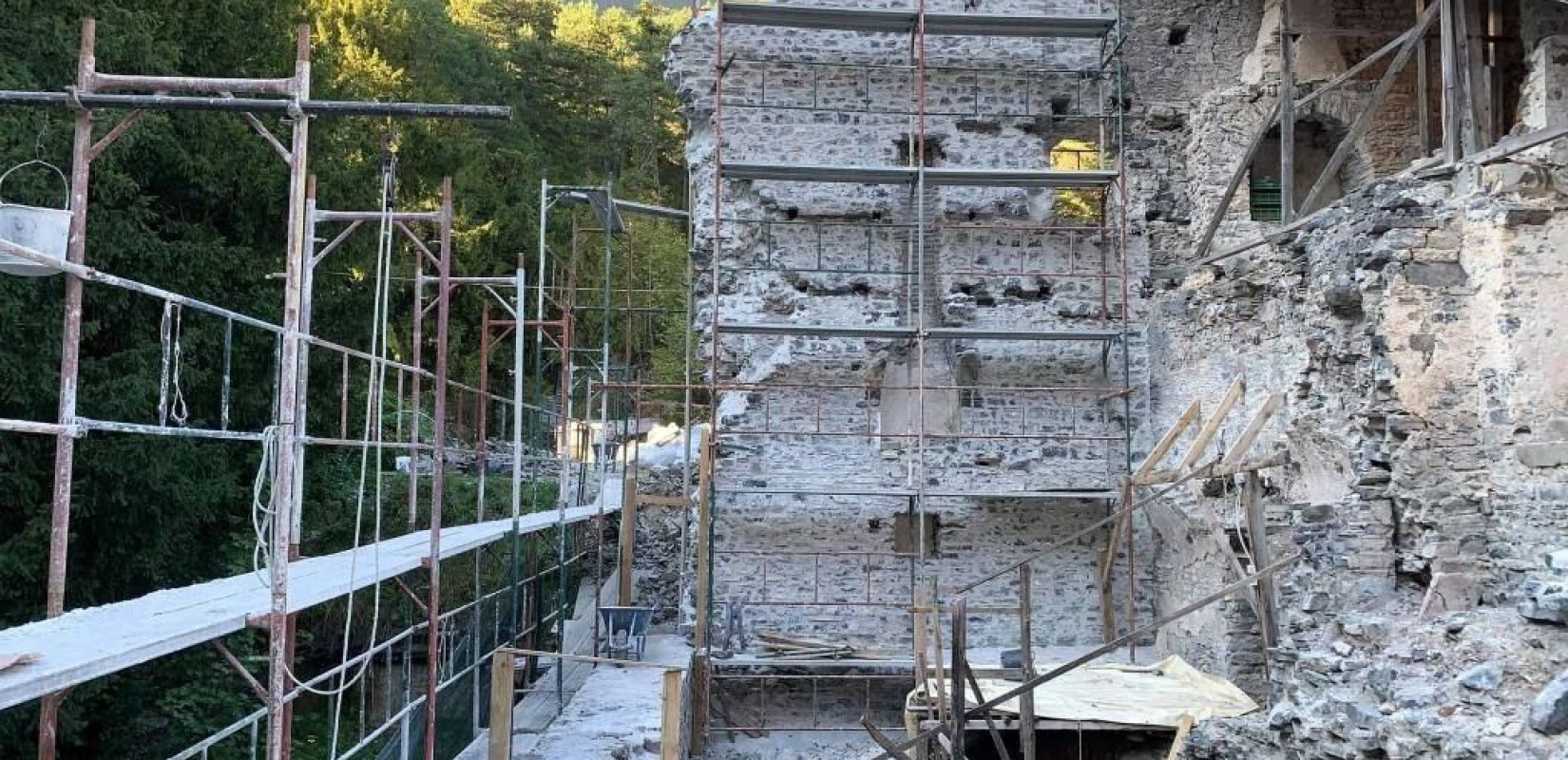 Πιερία: Προχωρά με γοργούς ρυθμούς η αναστήλωση του Παλαιού Μοναστηριού του Αγίου Διονυσίου του εν Ολύμπω (Φωτ.)