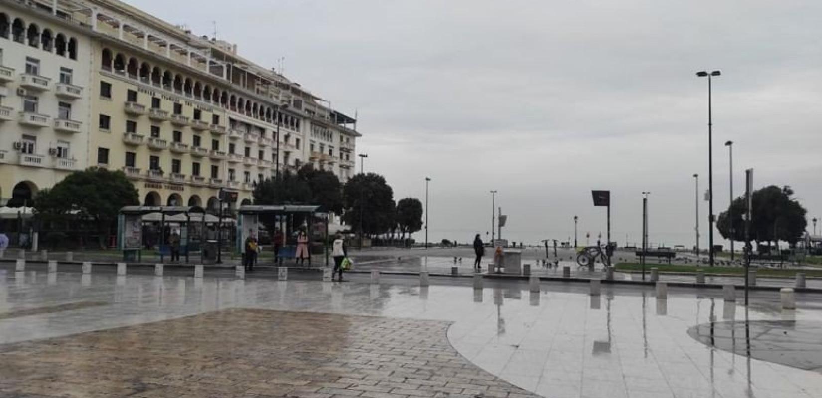 Στο "γκρι" η Θεσσαλονίκη- Πρώτη μέρα εφαρμογής του lockdown (Βίντεο - Φωτ.)