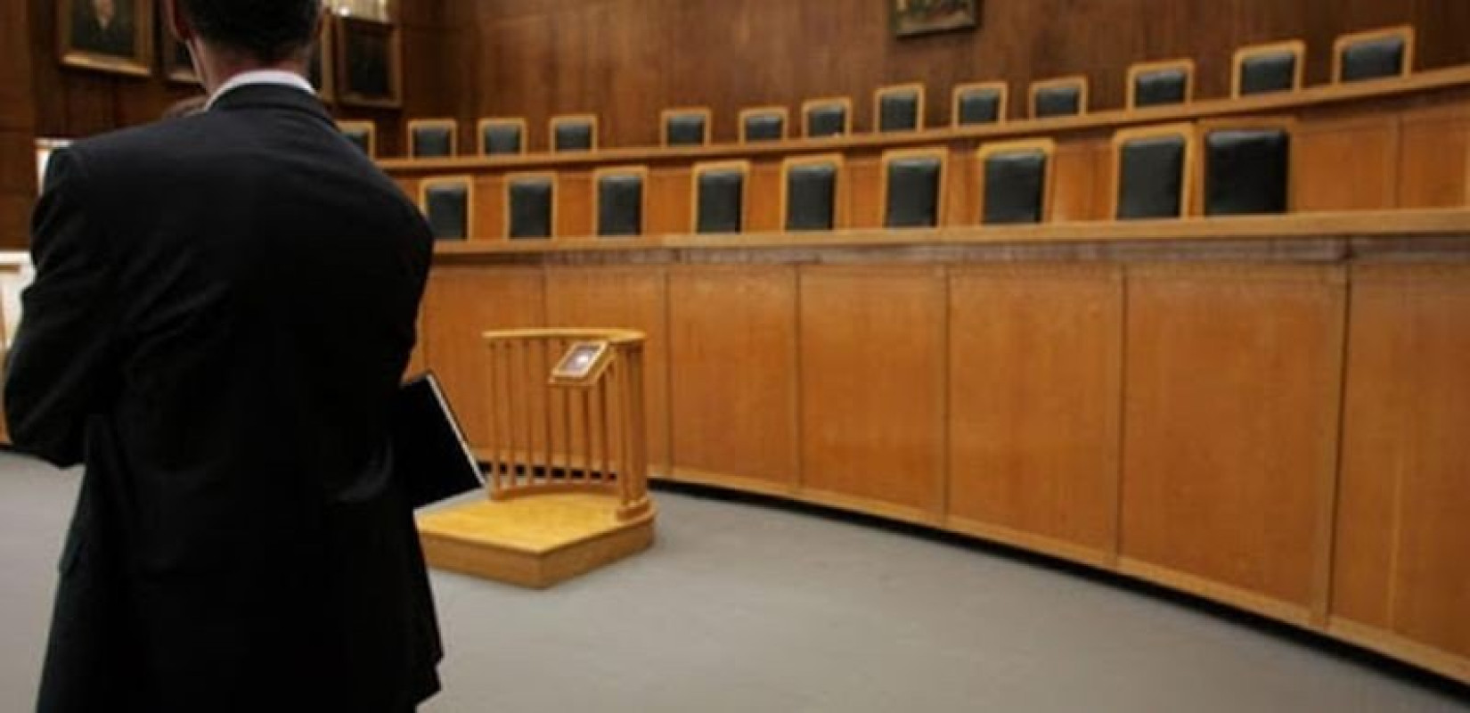 Συγκέντρωση διαμαρτυρίας και τρίωρη αποχή σήμερα οι δικηγόροι