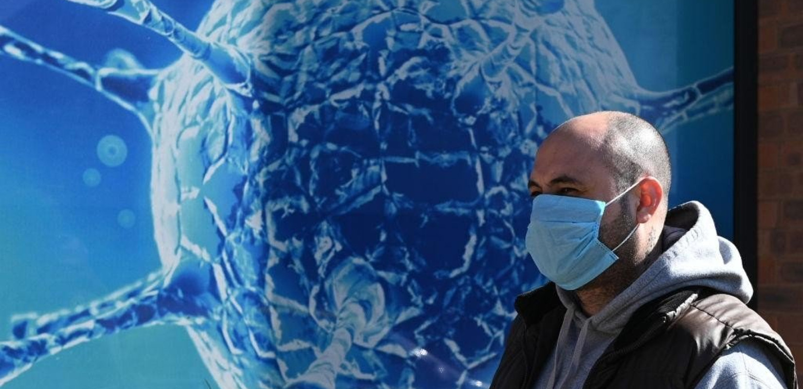 Κορονοϊός: Η long Covid «δεν κοιτάει» ηλικίες - Όλοι κινδυνεύουν σχεδόν εξίσου 