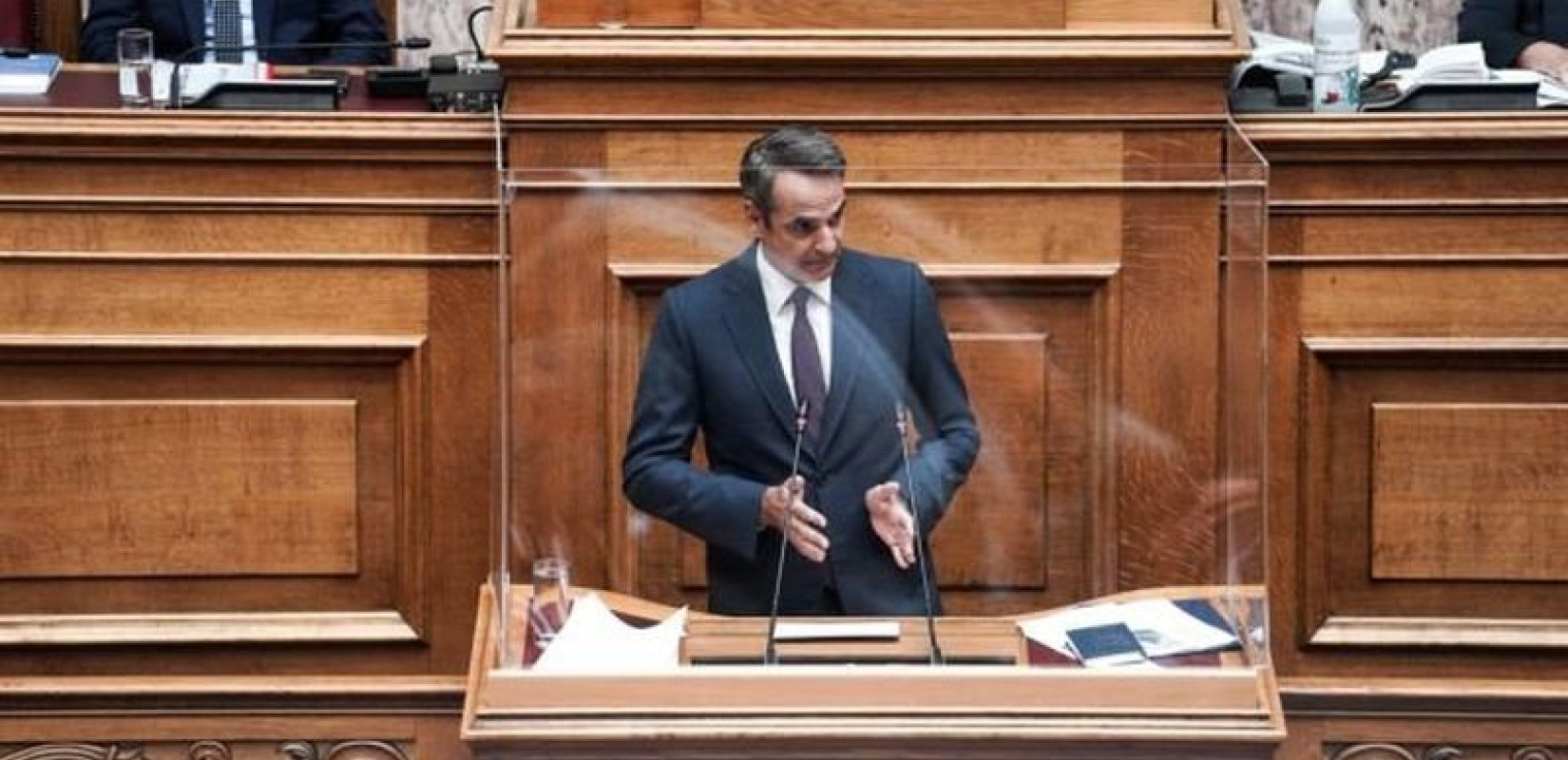 Μητσοτάκης: Αναστολή πλειστηριασμών και οικονομική ενίσχυση αδύναμων νοικοκυριών τα Χριστούγεννα 