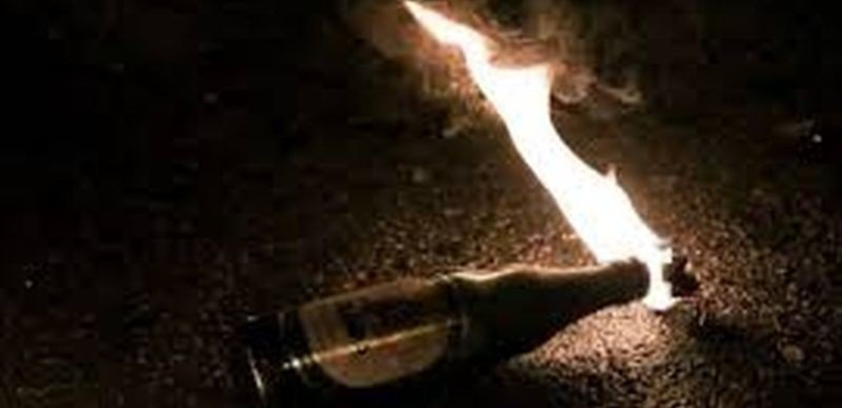 Θεσσαλονίκη: Βροχή μολότοφ στην Εγνατία τα ξημερώματα - Επίθεση κουκουλοφόρων - Ένας αστυνομικός τραυματίστηκε