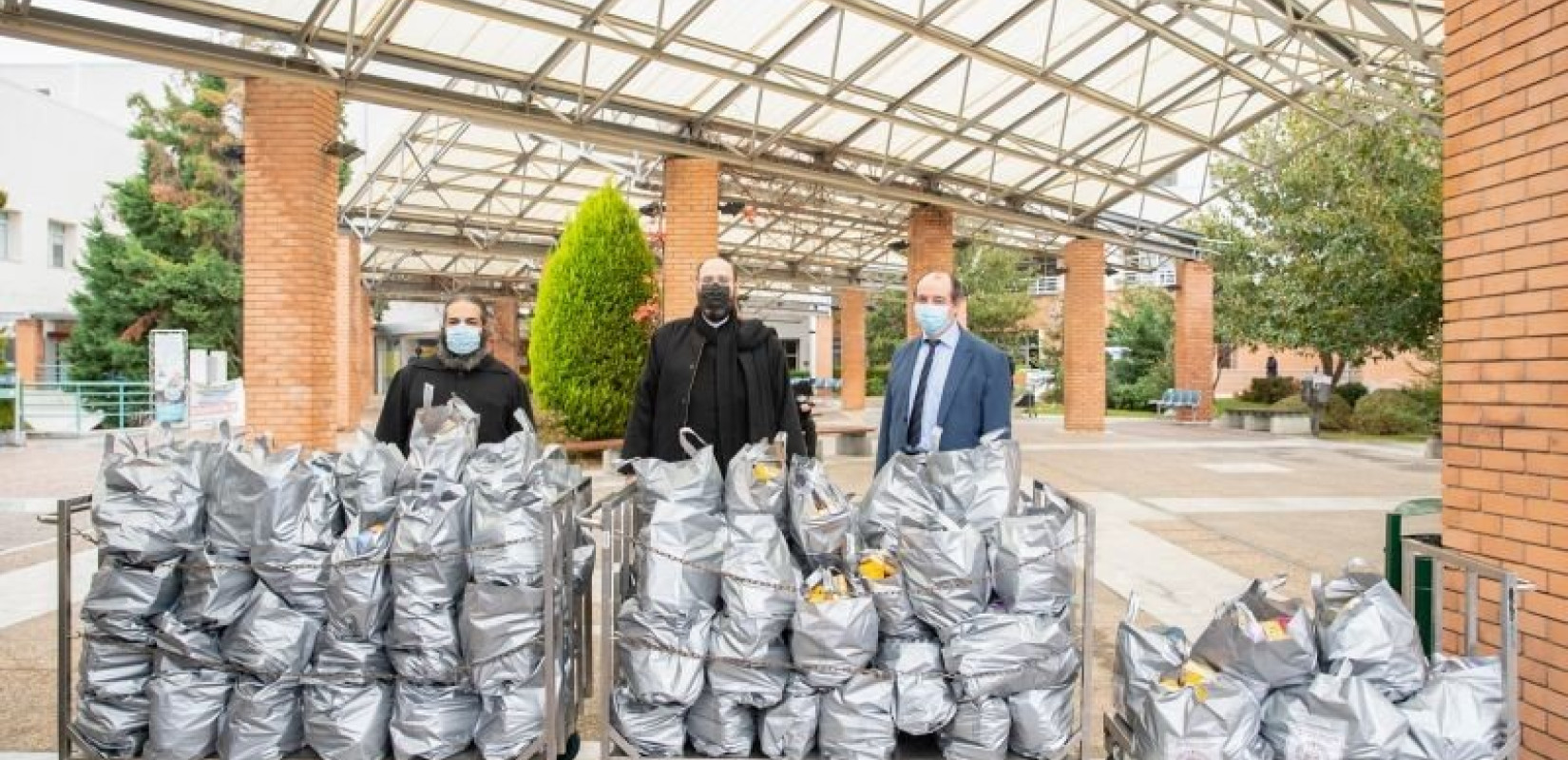 Είδη πρώτης ανάγκης δώρισε η Μητρόπολη Θεσσαλονίκης στο νοσοκομείο Παπαγεωργίου