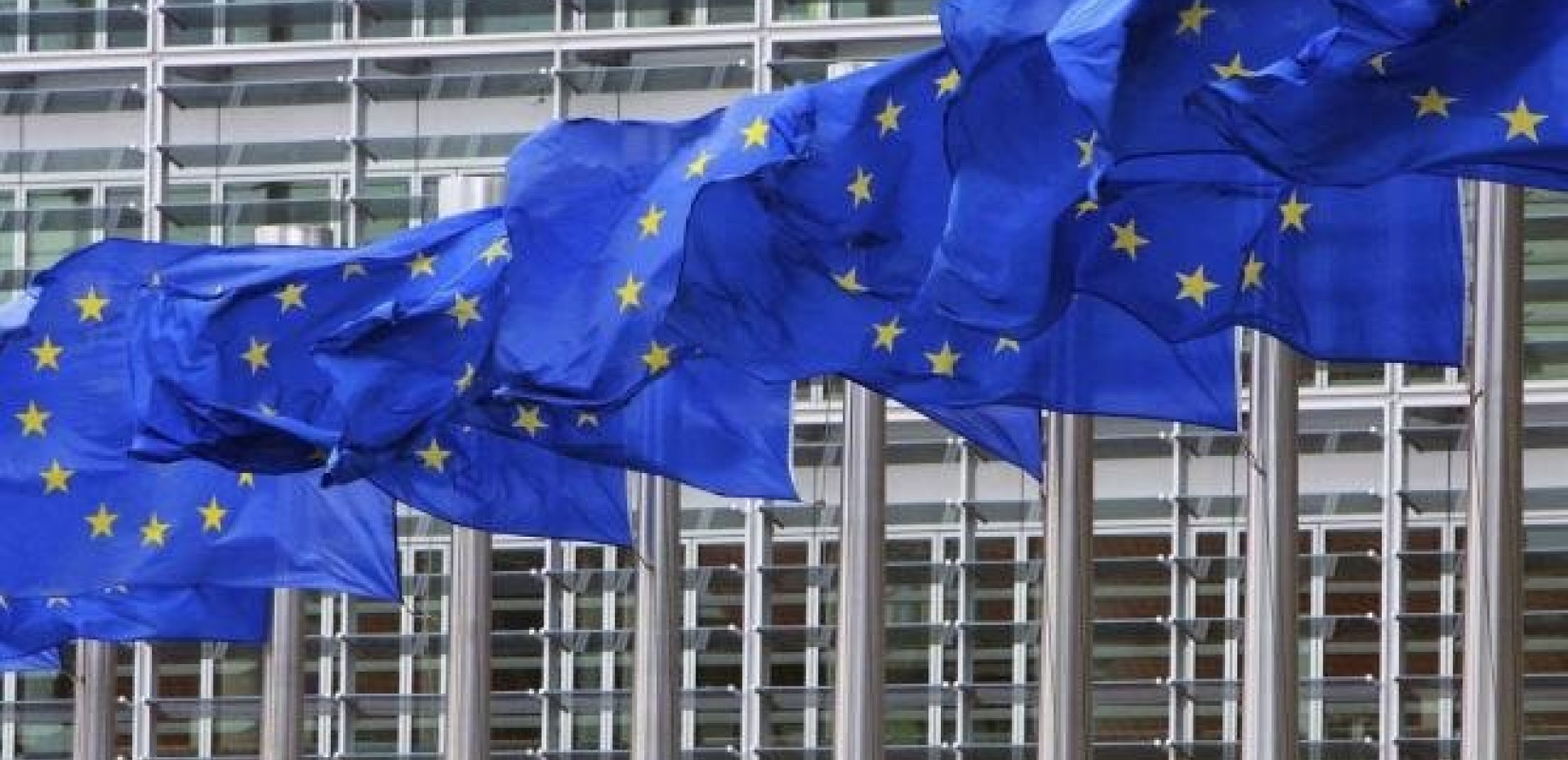 Κομισιόν: Παρατείνεται κατά έξι μήνες η ενισχυμένη εποπτεία της Ελλάδας