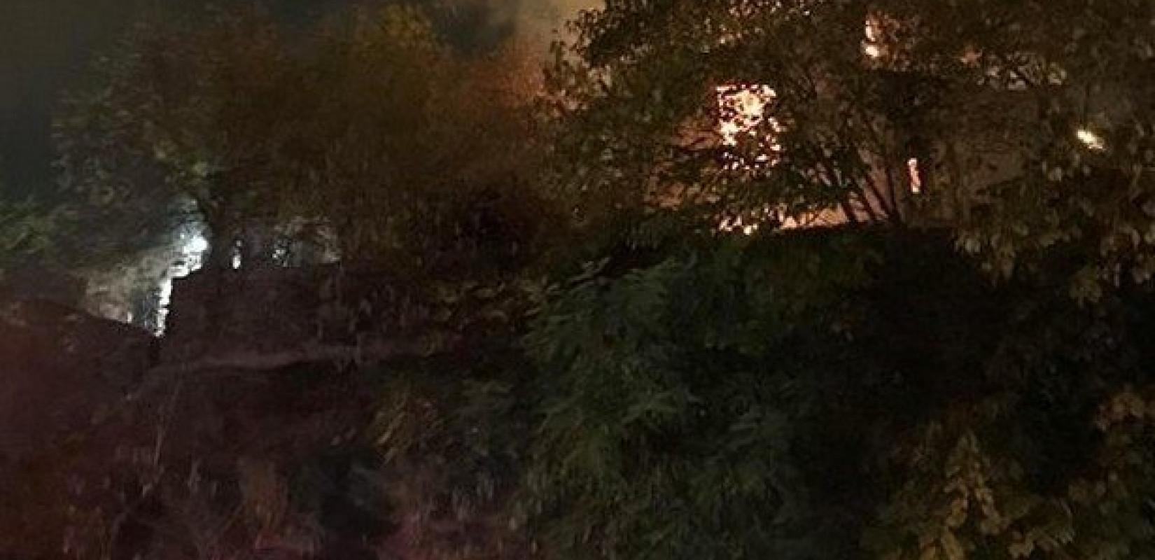 Σε εξέλιξη φωτιά σε μονοκατοικία στις Συκιές Θεσσαλονίκη (photo) 
