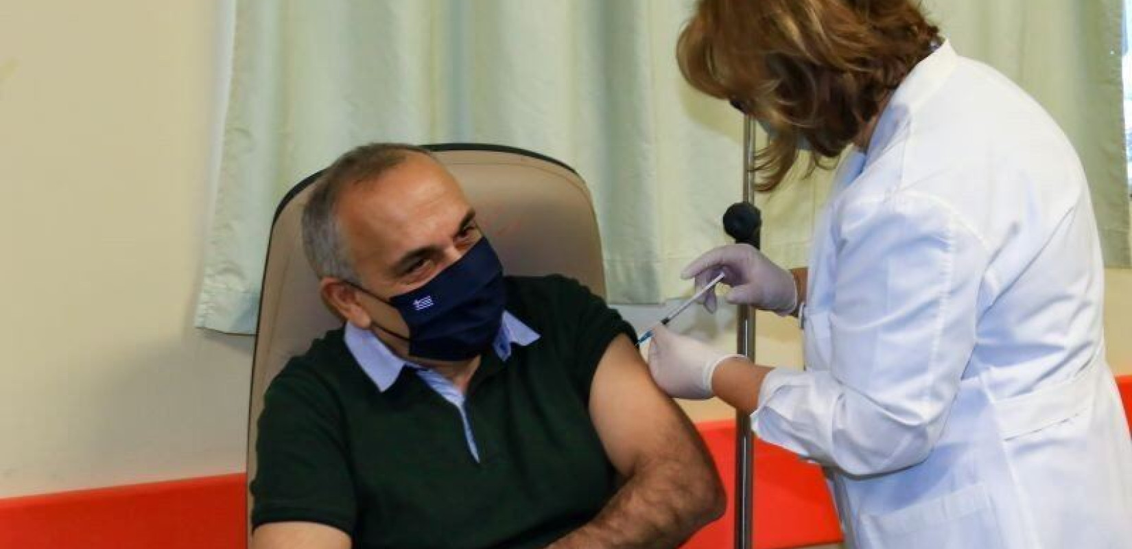 Λάρισα: Σε εξέλιξη η διαδικασία των εμβολιασμών στο πανεπιστημιακό νοσοκομείο	