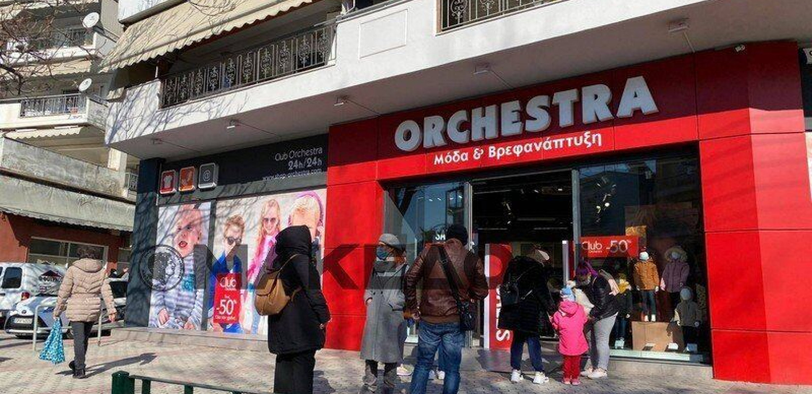 Θεσσαλονίκη: Ουρές έξω από καταστήματα και στον Εύοσμο (Φωτ.) 
