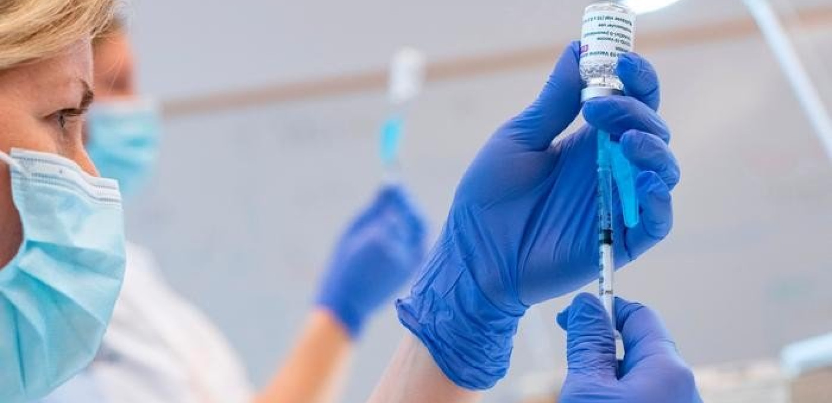  Εμβολιασμός και με προσωρινό ΑΜΚΑ - Πότε μπαίνουν οι 20άρηδες (βίντεο)